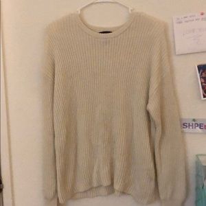 White sweater perfect for fall